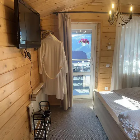 порядна ґаздиня * Γιαρέμτσε