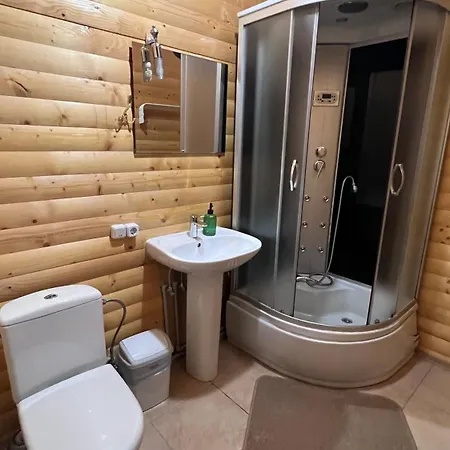 порядна ґаздиня Hotel