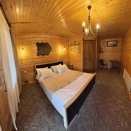 порядна ґаздиня Hotel *