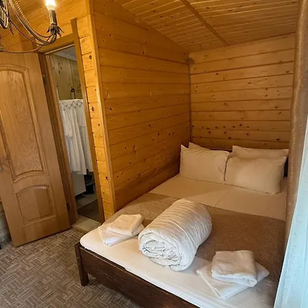 порядна ґаздиня Hotel Yaremche